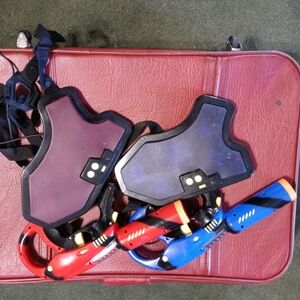 2001 Toy Max ,2 working Lazer tag guns,sounds when triggered and vests used